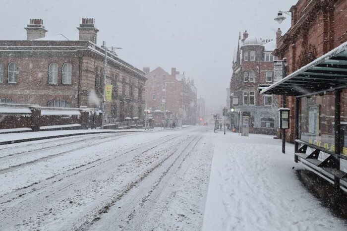 Residents told to keep themselves warm as the UK set to see further heavy snowfall