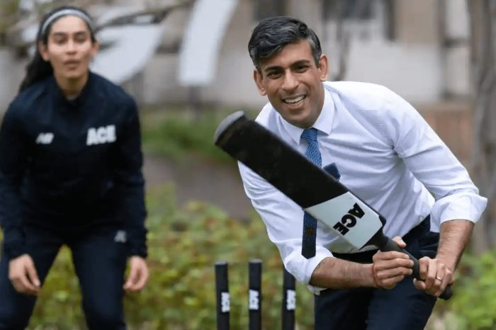 Rishi Sunak welcomes England cricket heroes to Downing Street