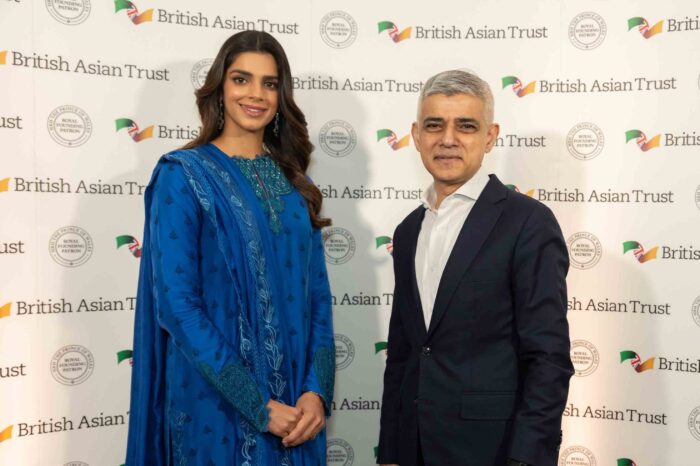 Sadiq Khan breaks his fast with leading figures from the British Muslim community